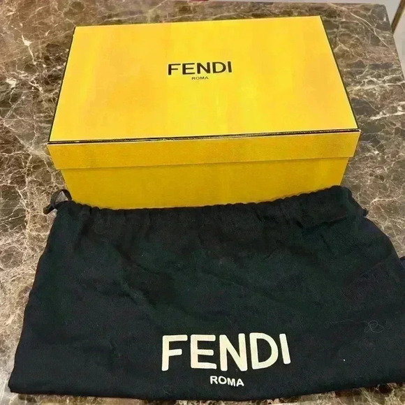 Fendi O'Lock Leather Colorblock Sandals Size 37.5 - Picture 11 of 13